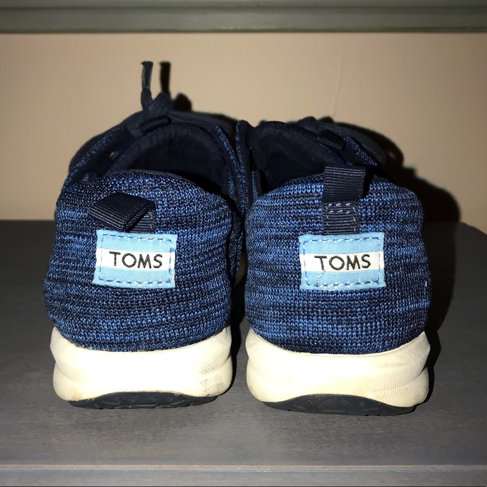 TOMS Sneakers